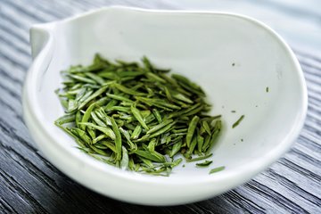 綠茶什么時(shí)候不能喝？綠茶的好處與不宜，看了這個(gè)要注意